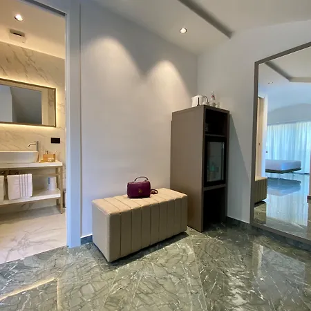 Guest house Salemare & 4*