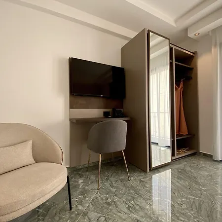 Salemare & Guest house 4*