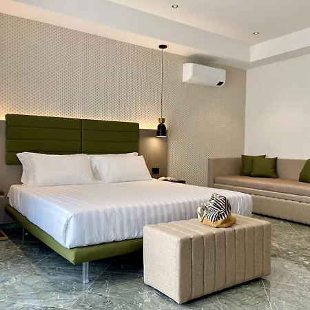 Salemare & Guest house 4*